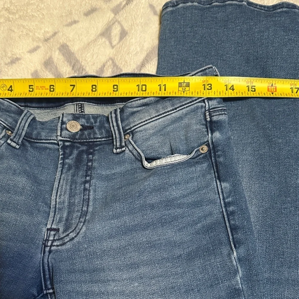 A87.  Lucky Brand Blue Straight Leg Jeans